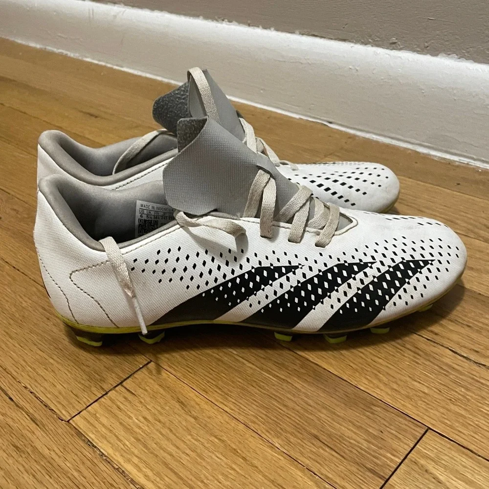 Adidas Predator Freak‎ FG Soccer Football Cleats White Black Men's 6 US